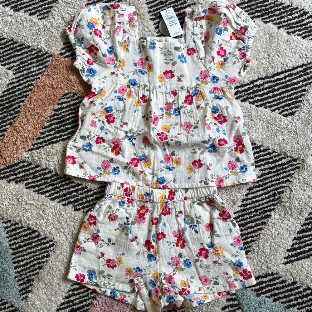 GAP Floral Set - NWT- 4T